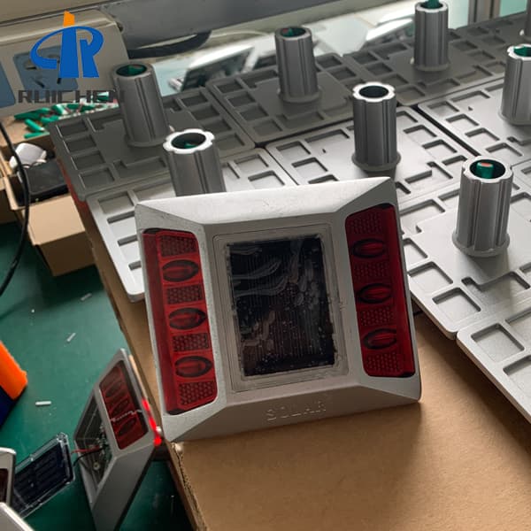 Hot Sale Intelligent Motorway Stud Lights With Shank For Tunnel